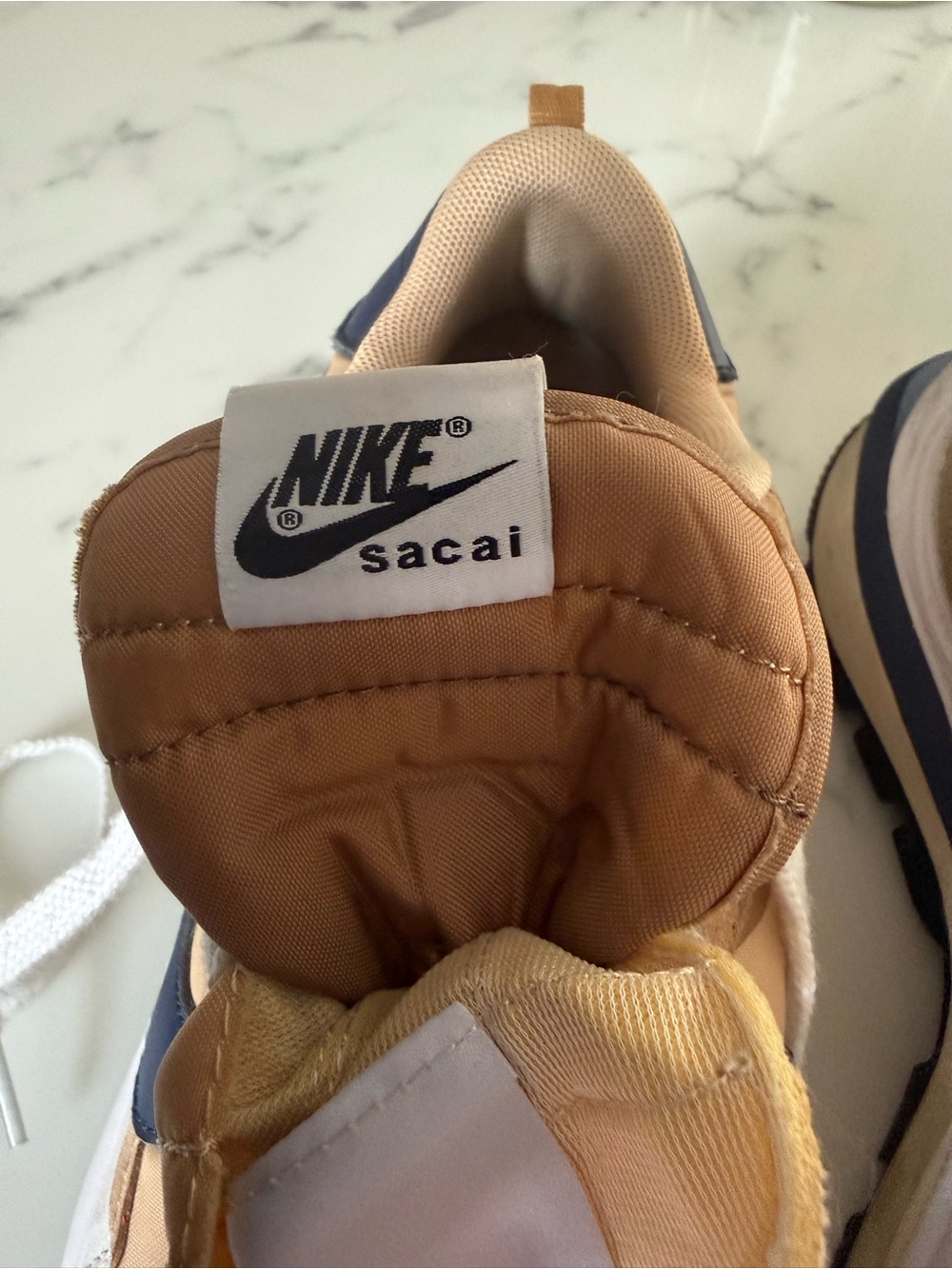 Nike Men’s Sneakers in Sesame and Blue - Picture 6 of 9